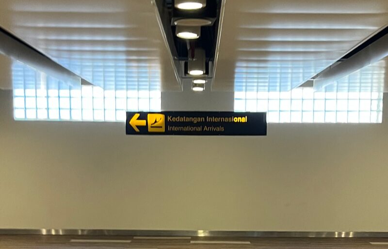 デンパサール国際空港