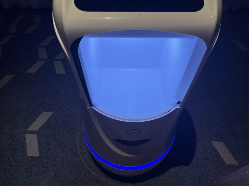 配達ロボット