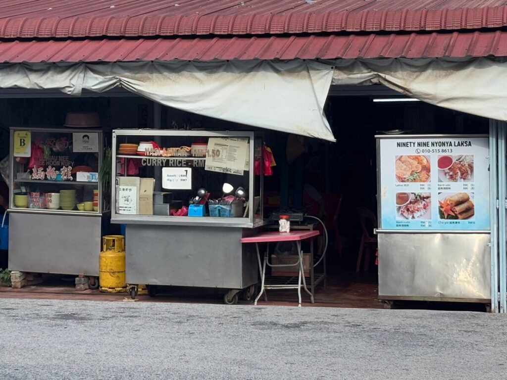 99 Nyonya LAKSA外観