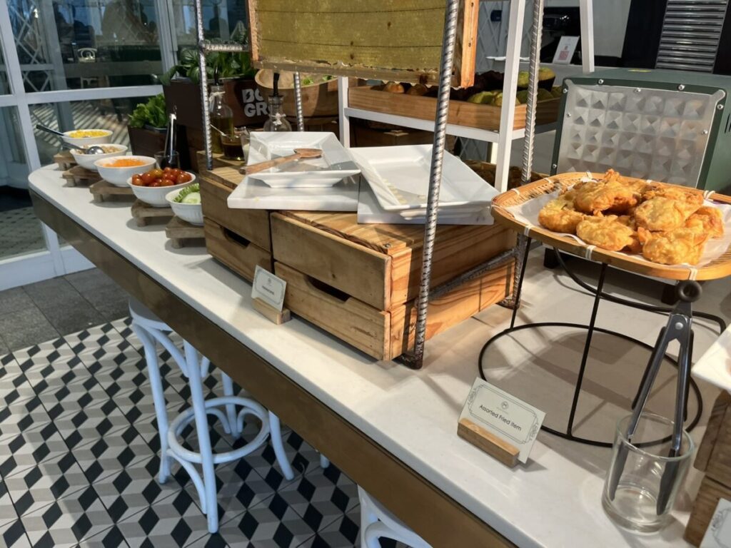 朝食ビュッフェ
