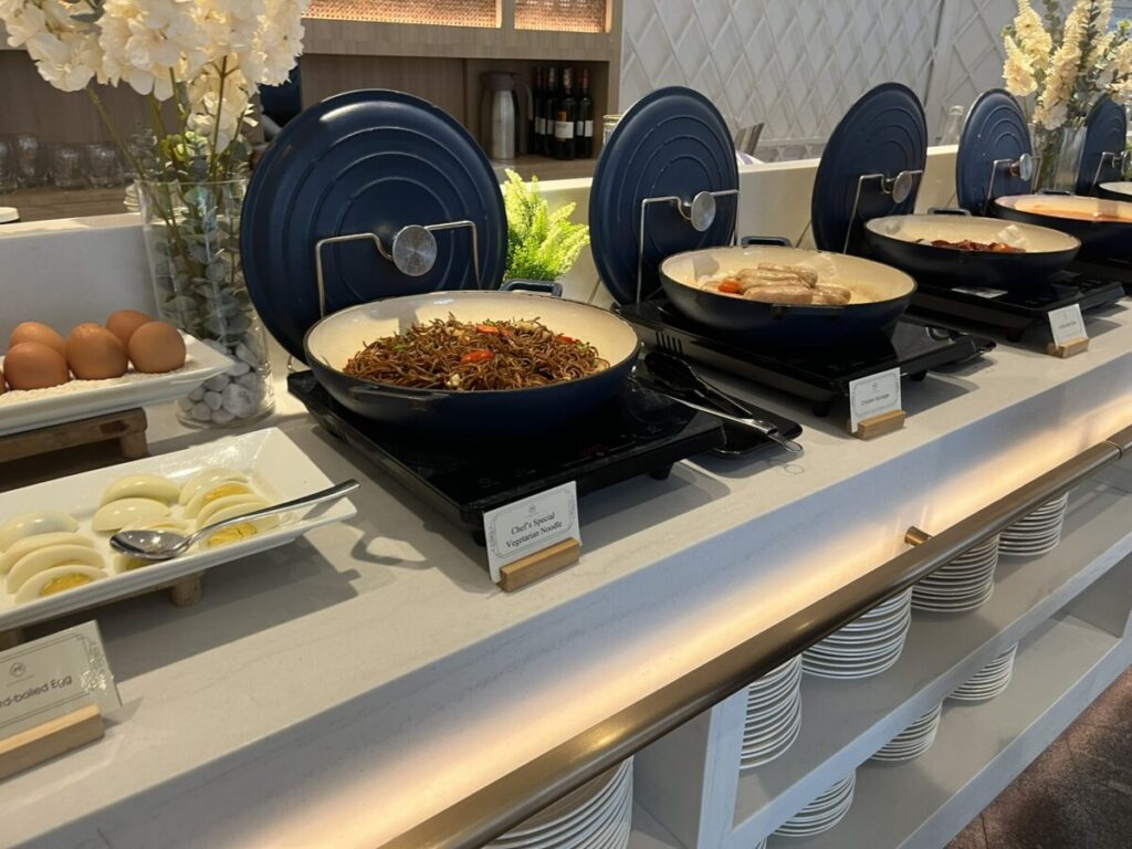 朝食ビュッフェ