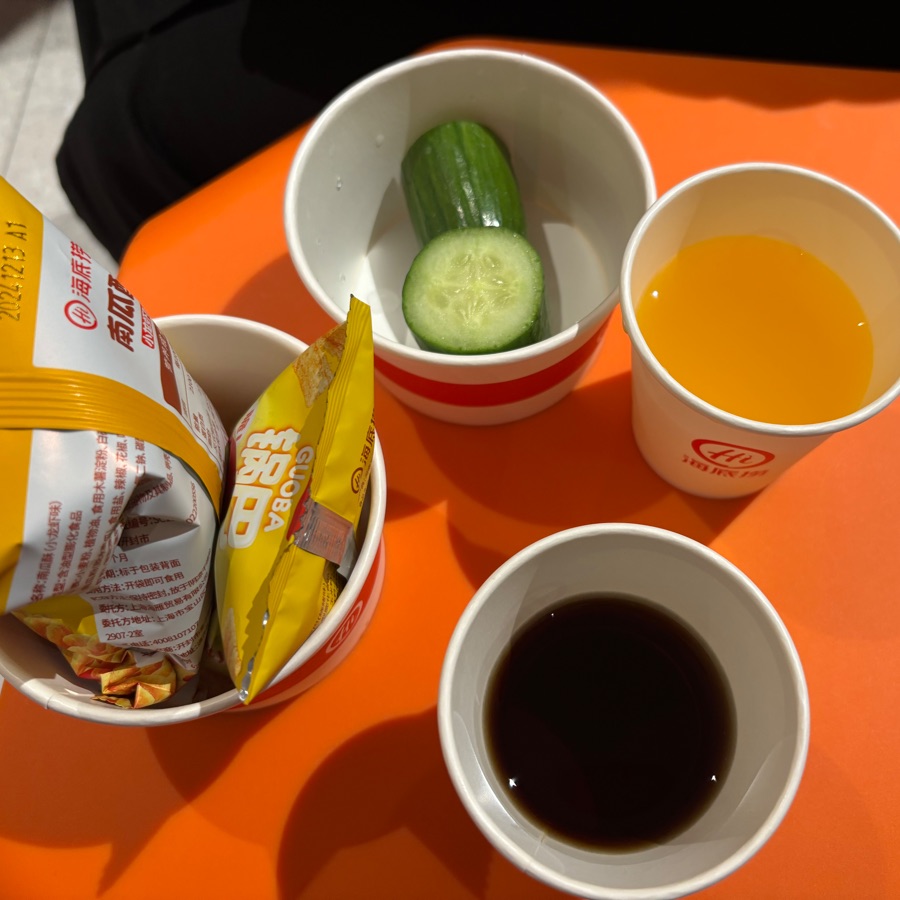 ドリンクと軽食サービス