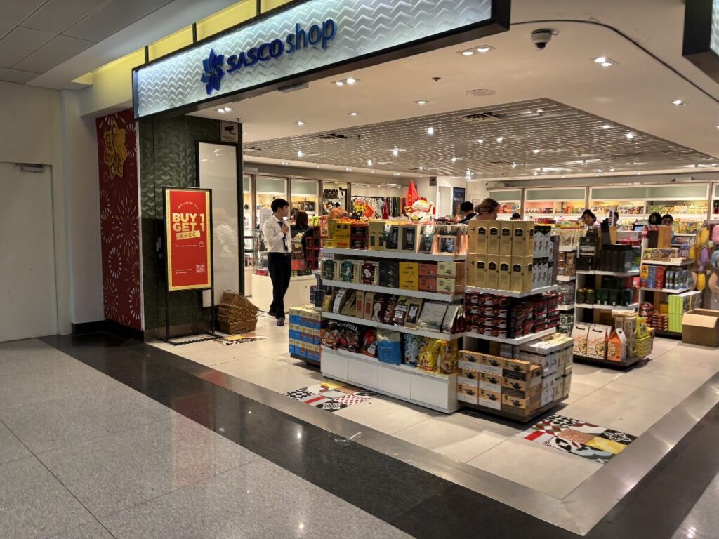 タンソンニャット国際空港 免税店