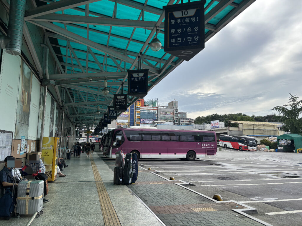 プラットフォーム