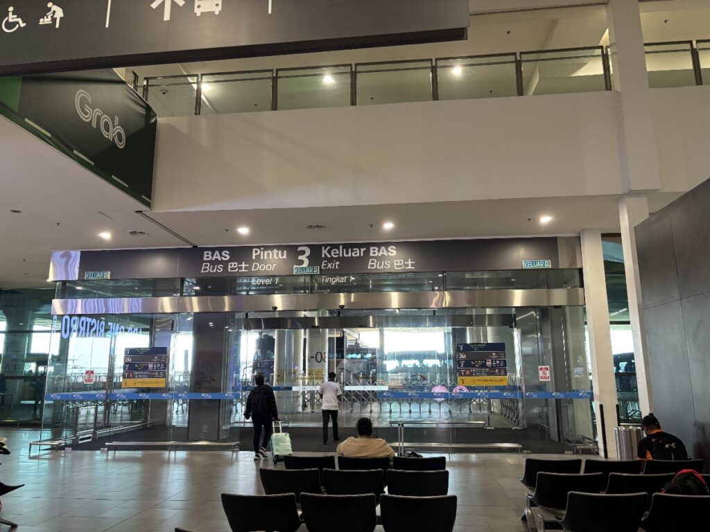 KLIA2バス乗り場
