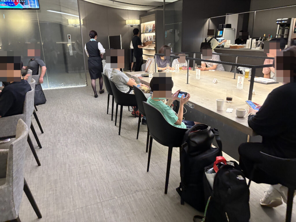 SKY LOUNGE SOUTHラウンジ内の様子