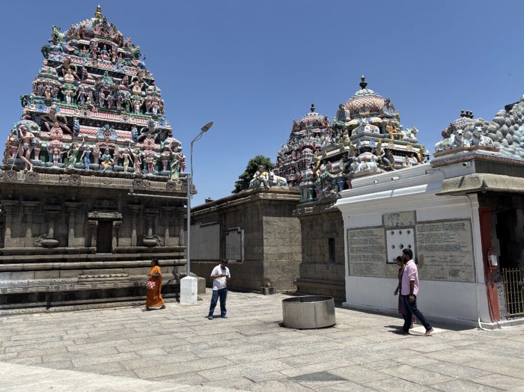 カパレーシュワラ寺院境内
