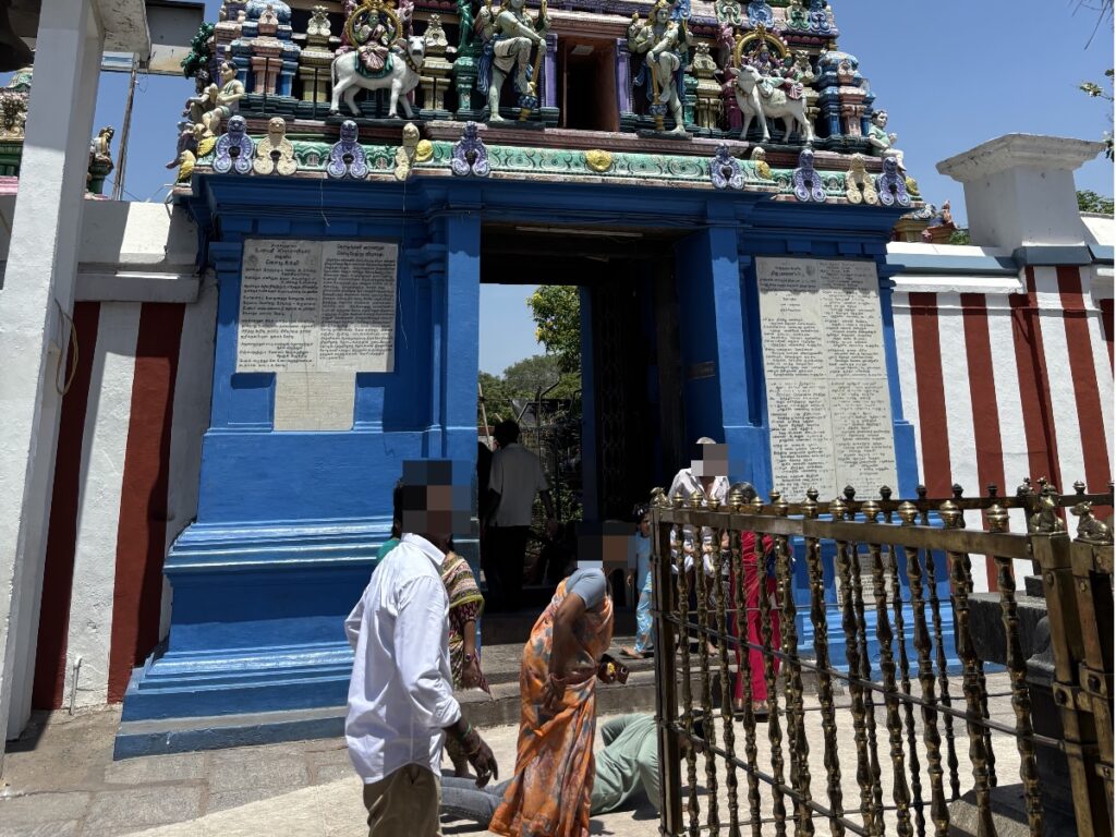 西のゴープラム前