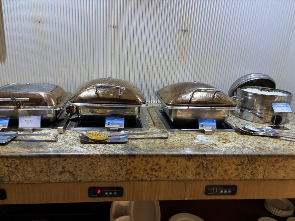 食事ビュッフェ