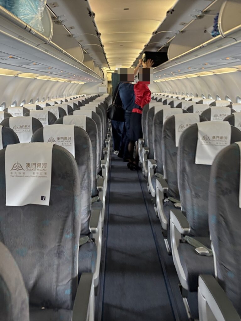 マカオ航空機内