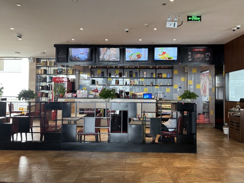 非制限エリアカフェ