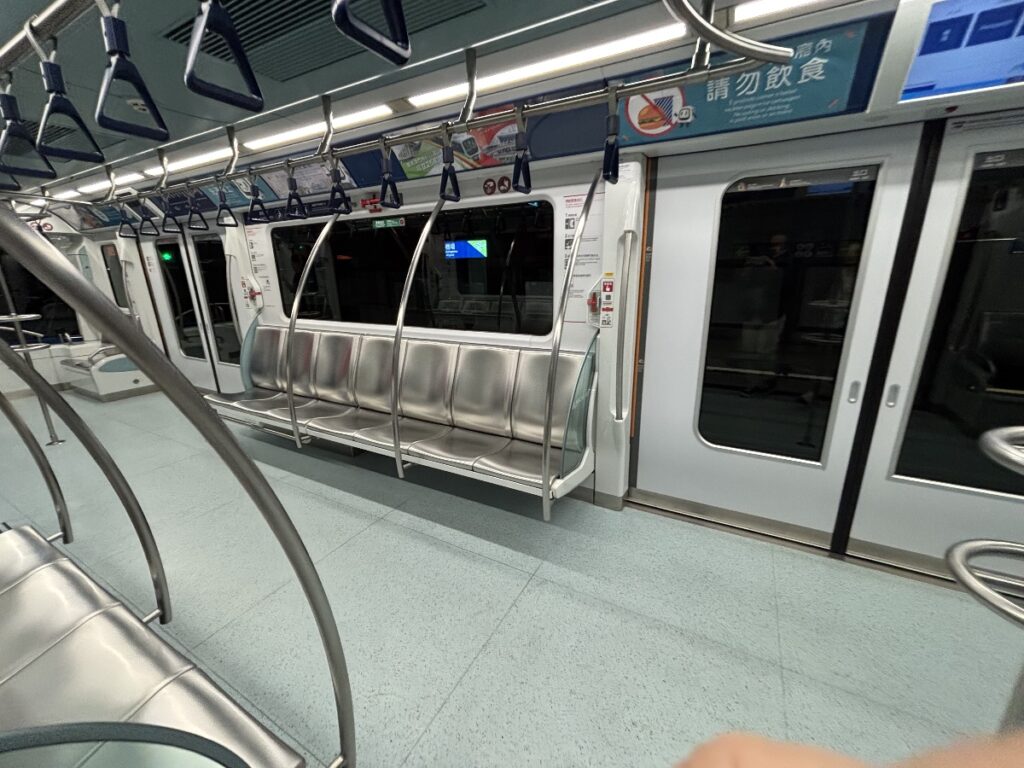 車内