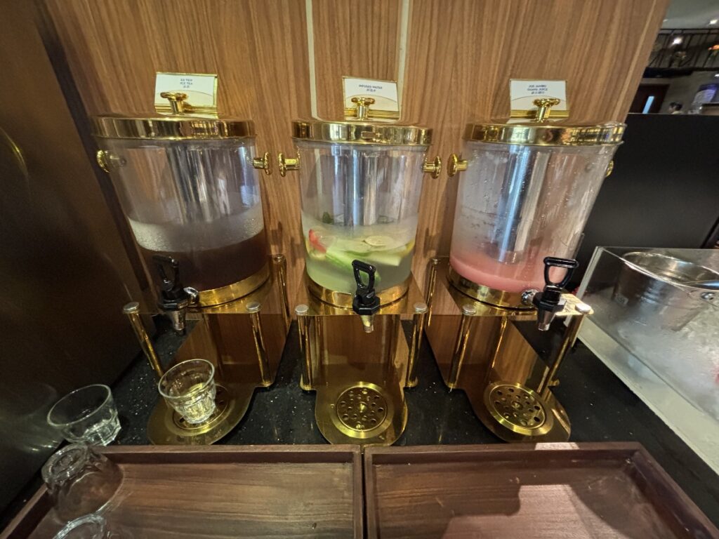 ドリンクサーバー