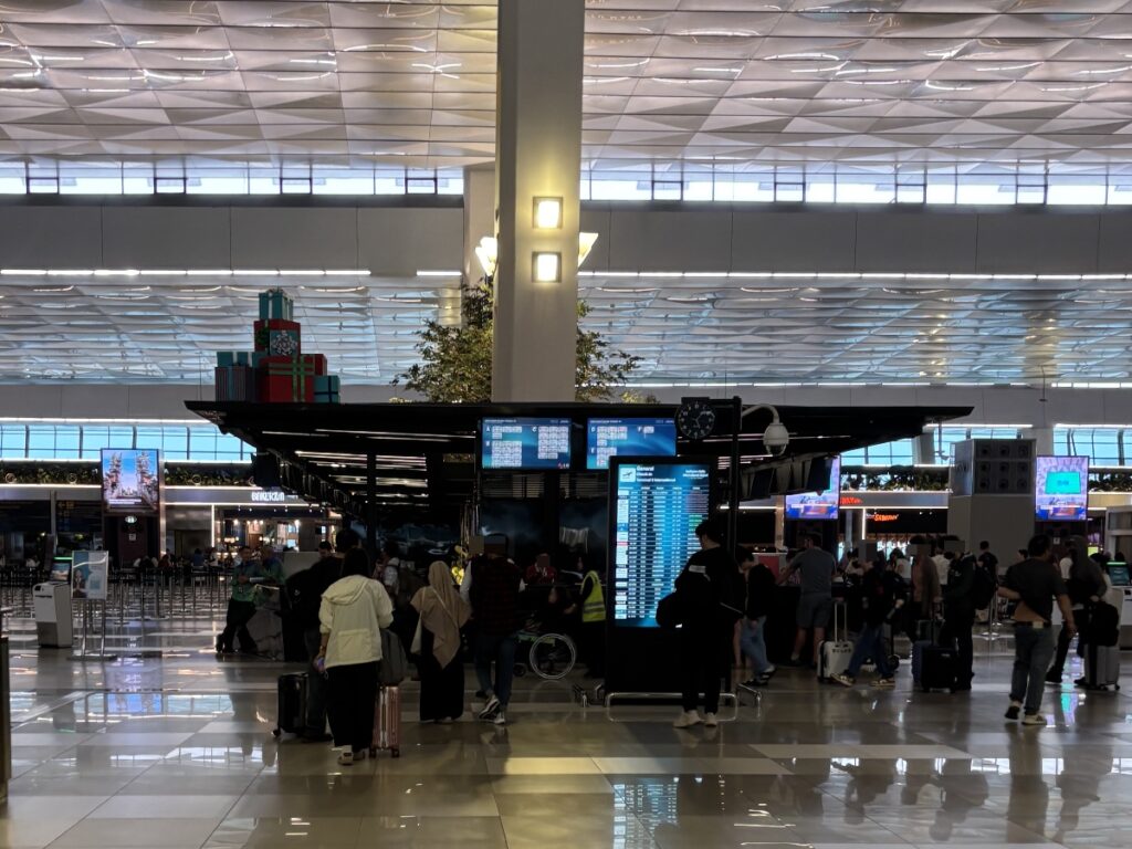 出発ロビー