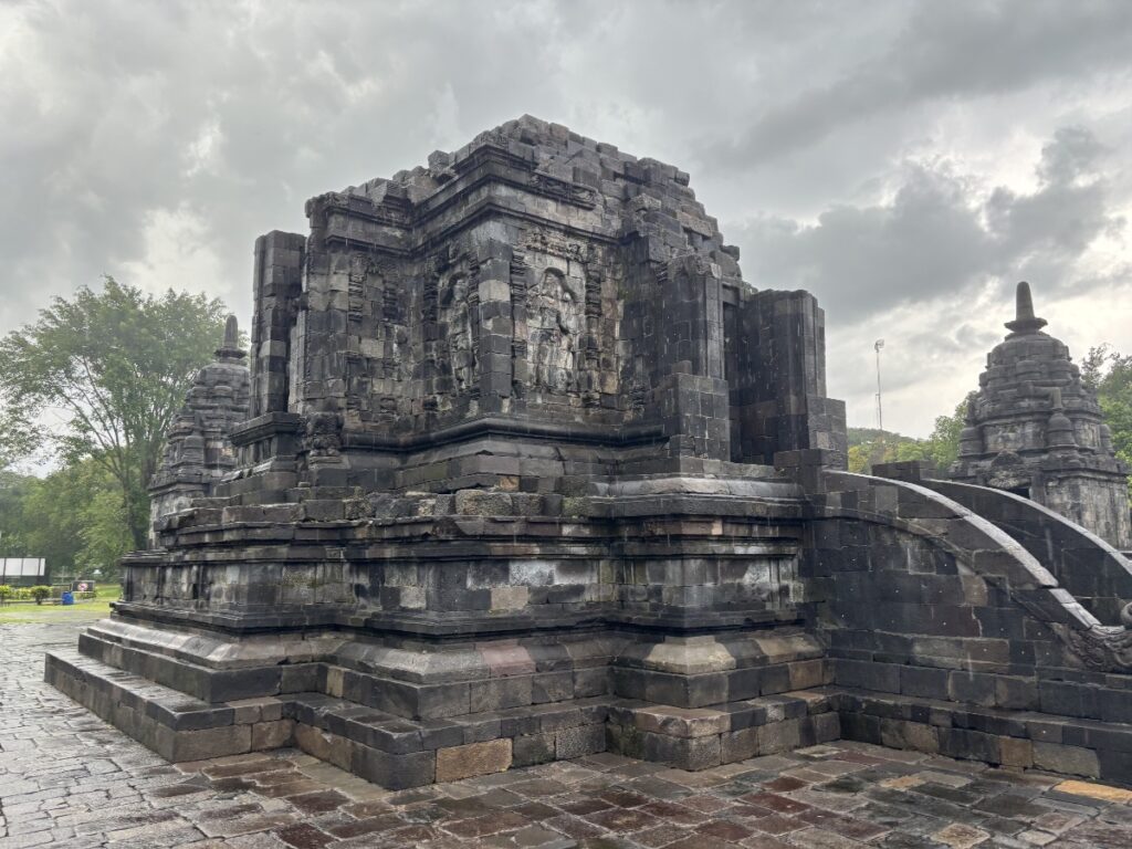 ルンブン寺院