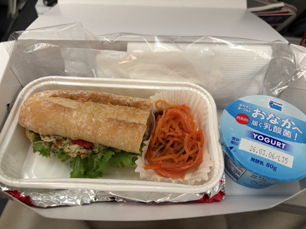 JL749 便 軽食