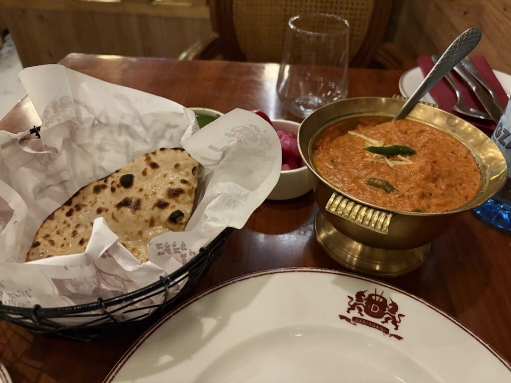 The Original 1947 Butter Chickenとロティ