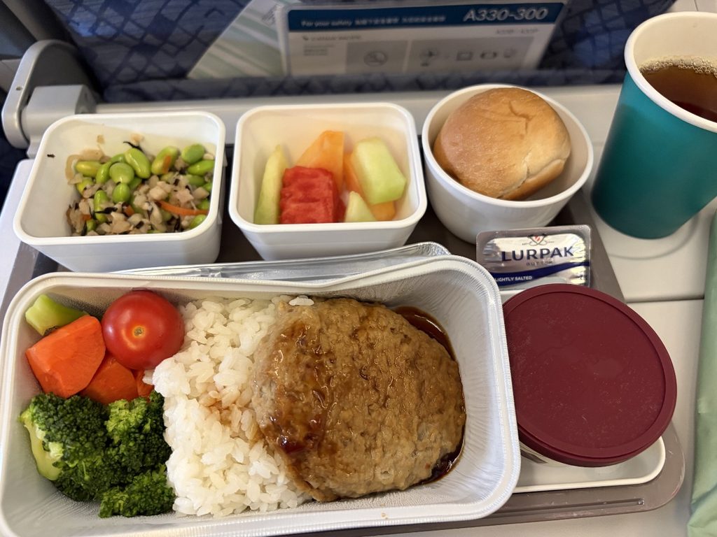 機内食 ハンバーグ