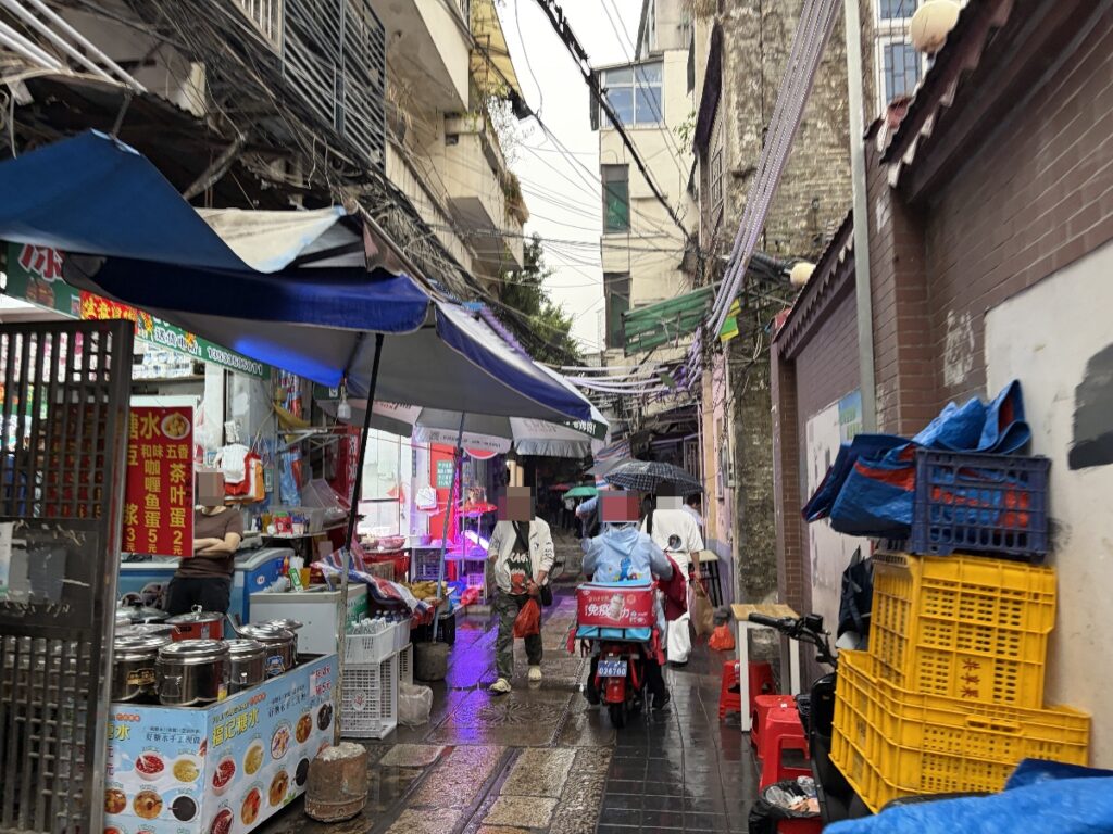 石室聖心大聖堂周辺の街並み